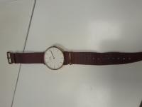 cs1277/2025 daniel wellington watch burgundy strap